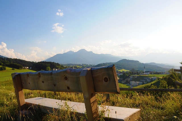它需要与其